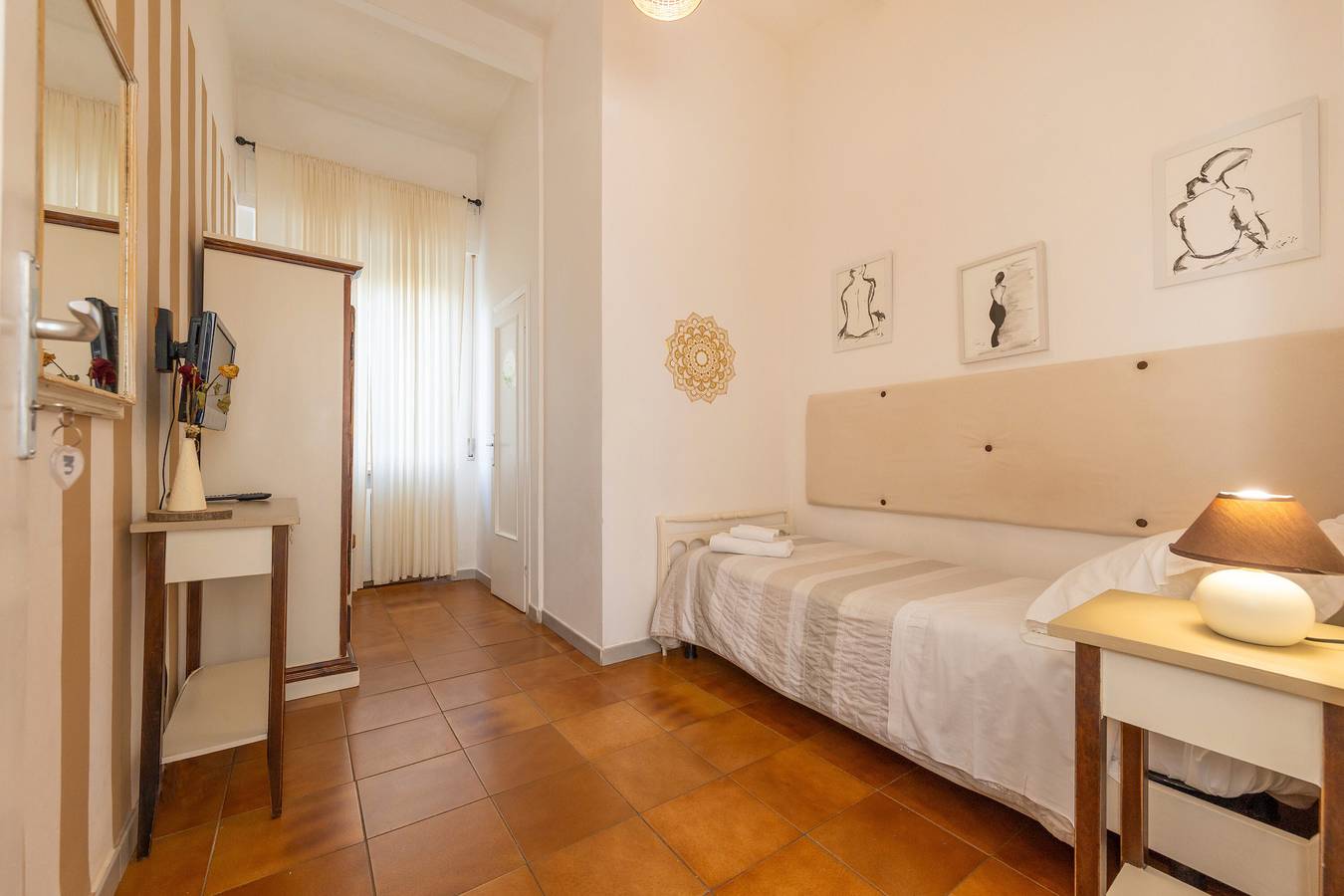 Habitación 'Piccolo Paradiso - Camera 3' con terraza compartida, jardín compartido y Wi-Fi in Livorno, Costa Etrusca