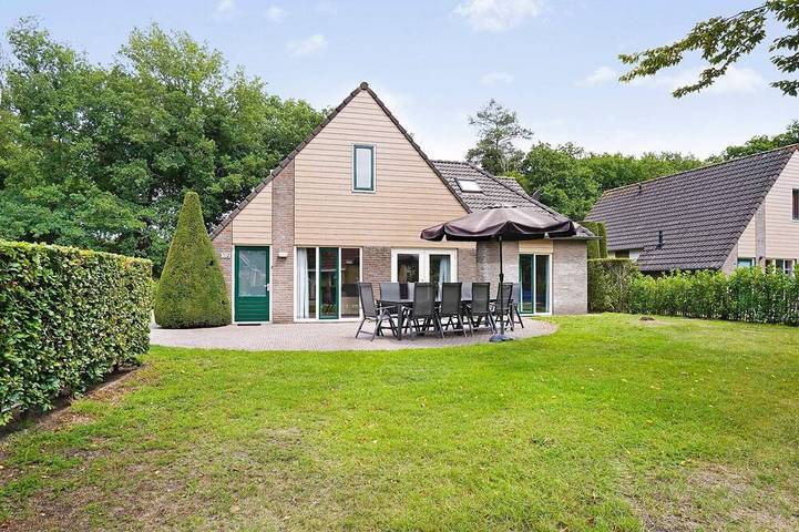 Ferienhaus für 10 Personen, mit Terrasse und Pool, mit Haustier