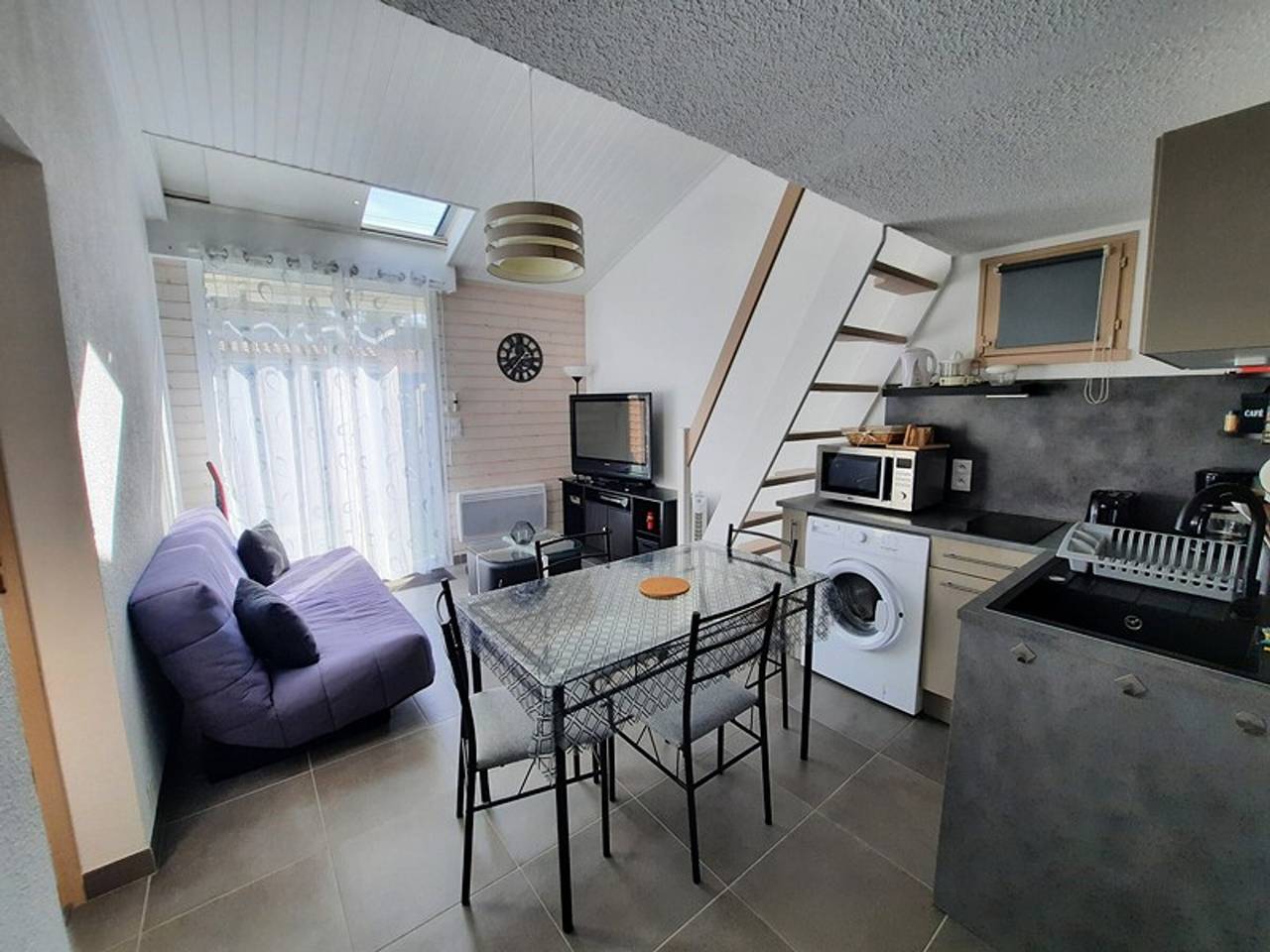 Maison Rénovée 400m de la Plage avec Terrasse et Parking, La Faute-sur-Mer in L'Aiguillon-la-Presqu'île, Vendée