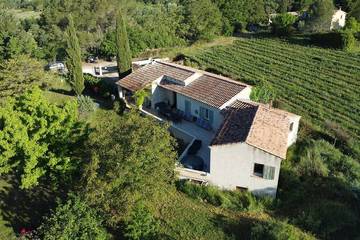 Chambre d’hôte pour 2 personnes, avec jacuzzi et jardin à La Tour-d'Aigues