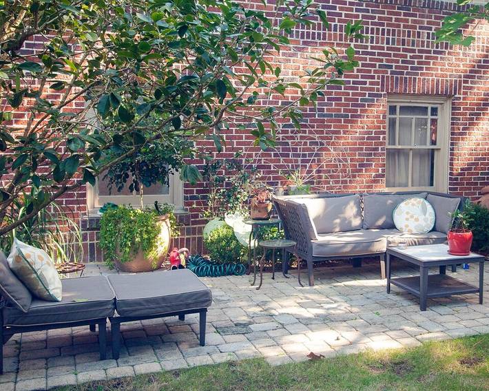 Vacation rental for 4 people, with terrace and yard in Uptown