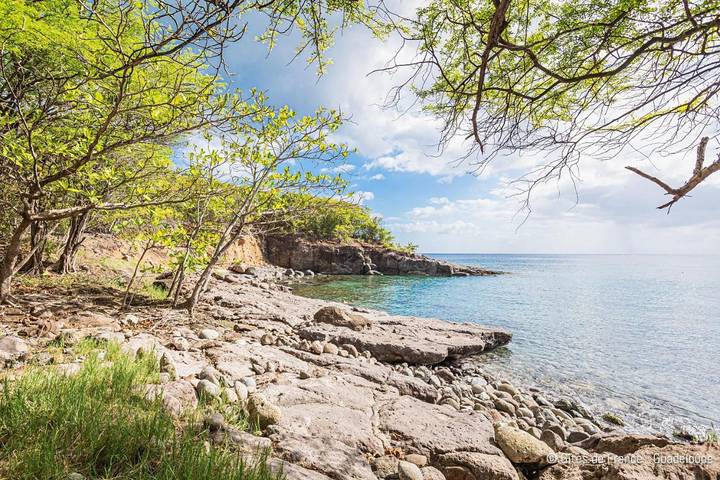 Location de vacances pour 2 personnes, avec piscine ainsi que jardin et vue dans Plage de Ferry - 2