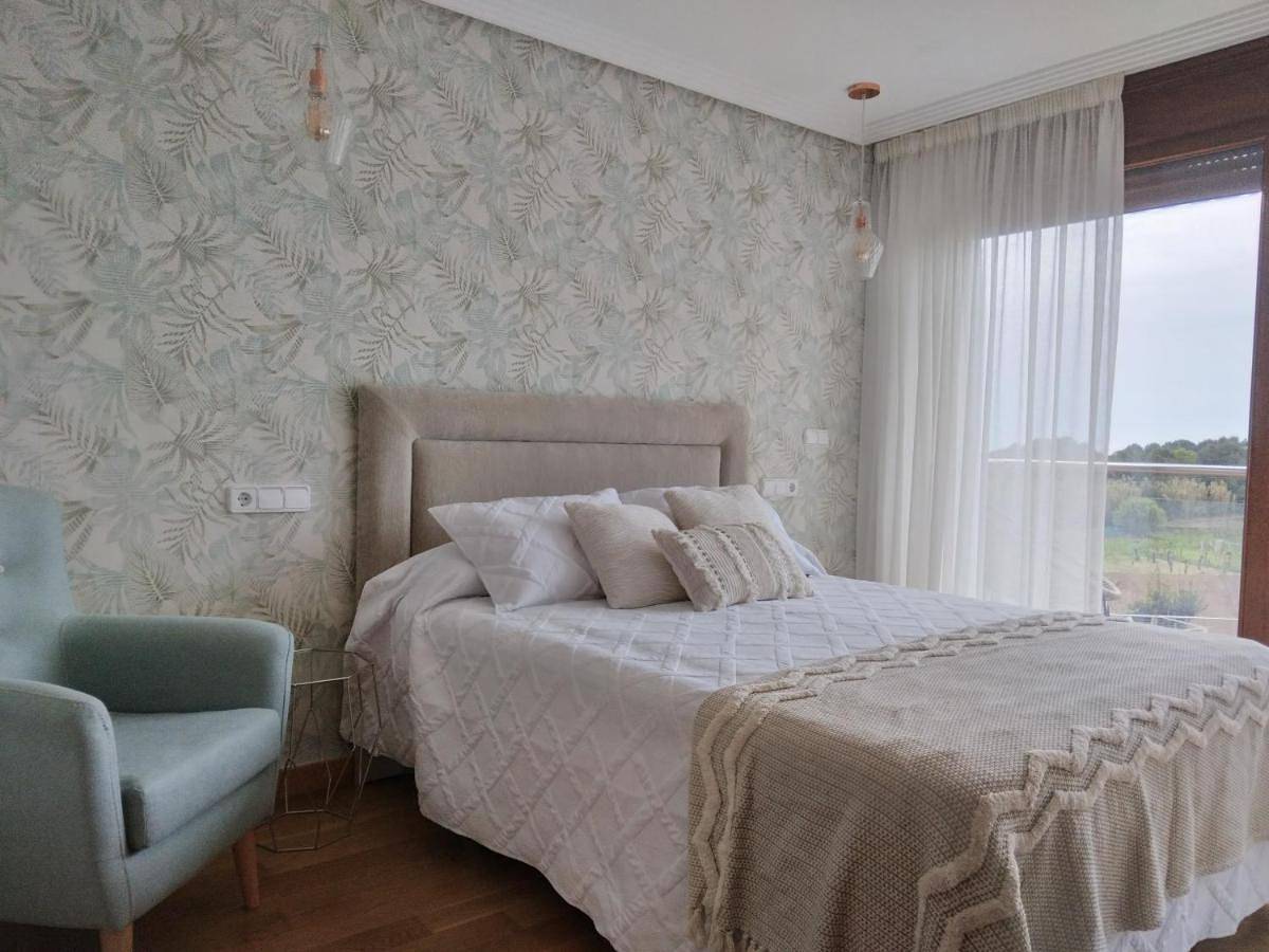 Four-Bedroom House in Sanxenxo, Rias Baixas
