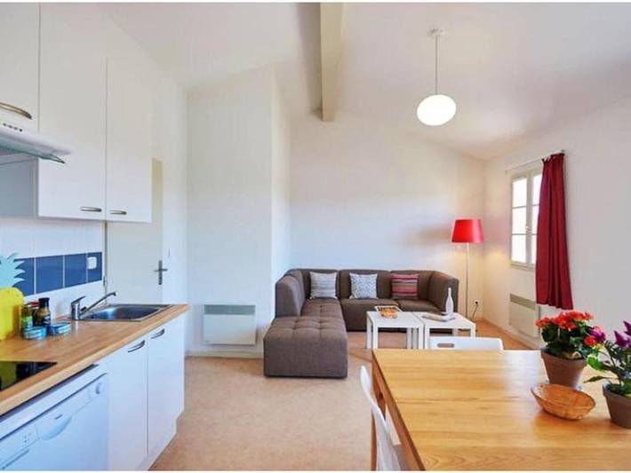 Location de vacances pour 6 personnes, avec piscine et terrasse, animaux acceptés à Carla-Bayle