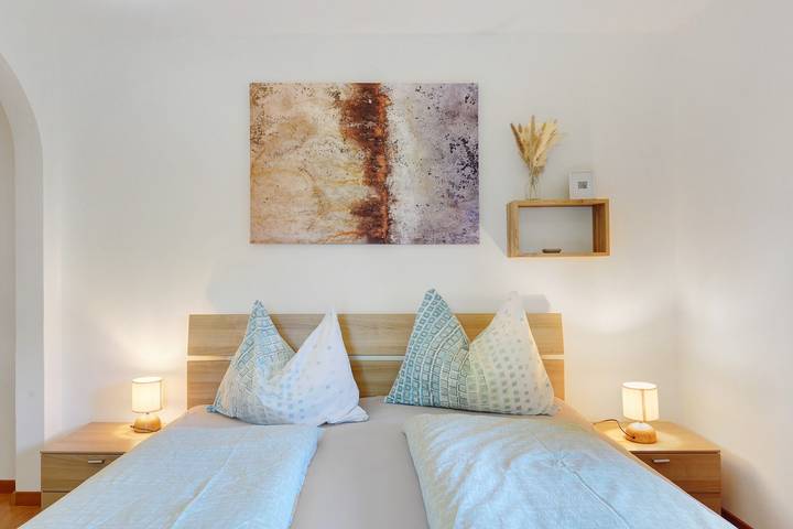 Room "Rienznerhof Weinberg No. 2" with Mountain View, Shared Terrace, Garden in Gleno, Montan