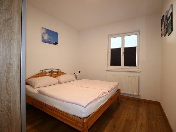 Ganze Wohnung, Wohnung in Strengen mit Bergblick in Lechtaler Alpen, Strengen