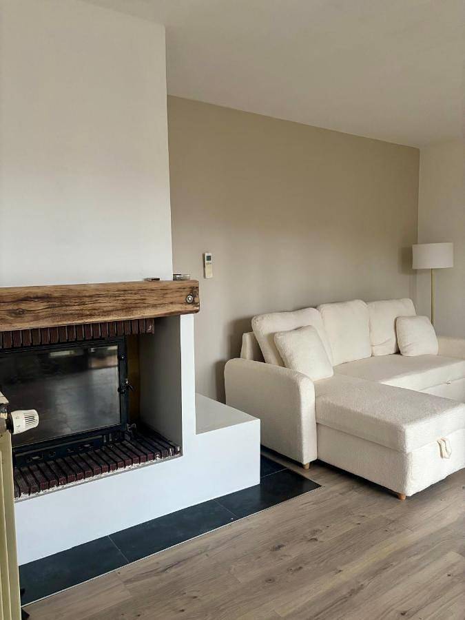 Location de vacances pour 6 personnes, avec terrasse à Montblanc - 3