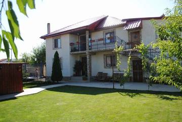 Maison d’hôte pour 2 personnes, avec balcon et jardin dans Constanța