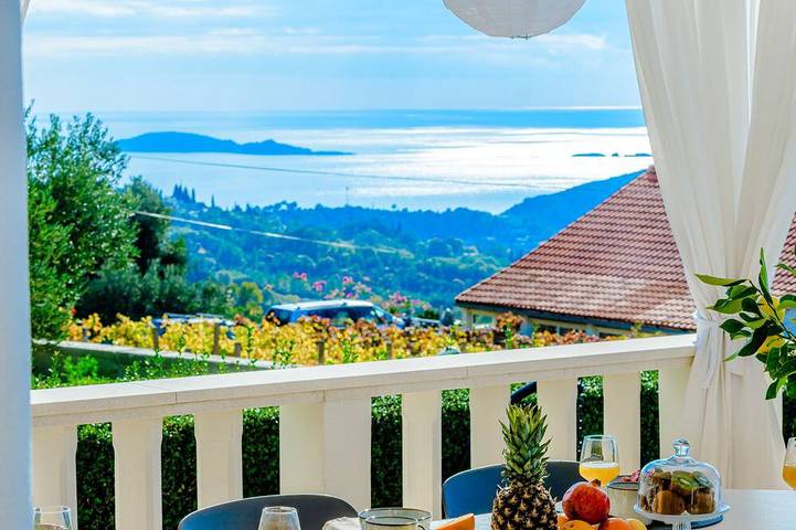Villa for 7 people, with balcony in Srebreno