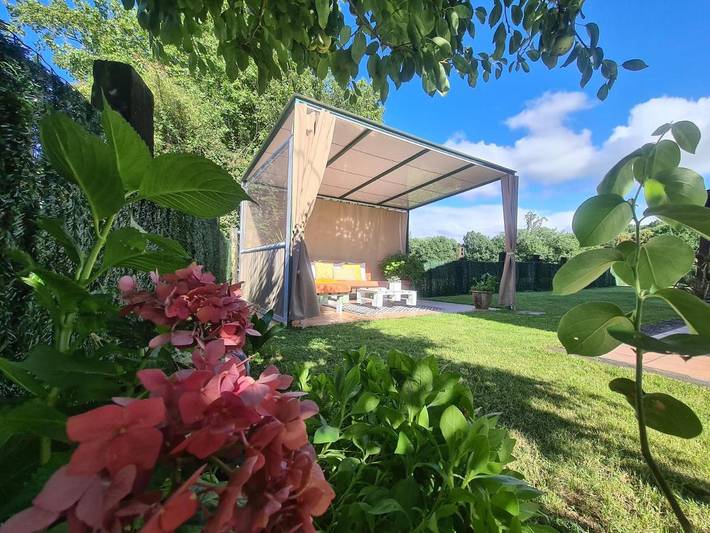 Location de vacances pour 12 personnes, avec Balcon et Terrasse ainsi que Jardin et Vue dans Cabárceno