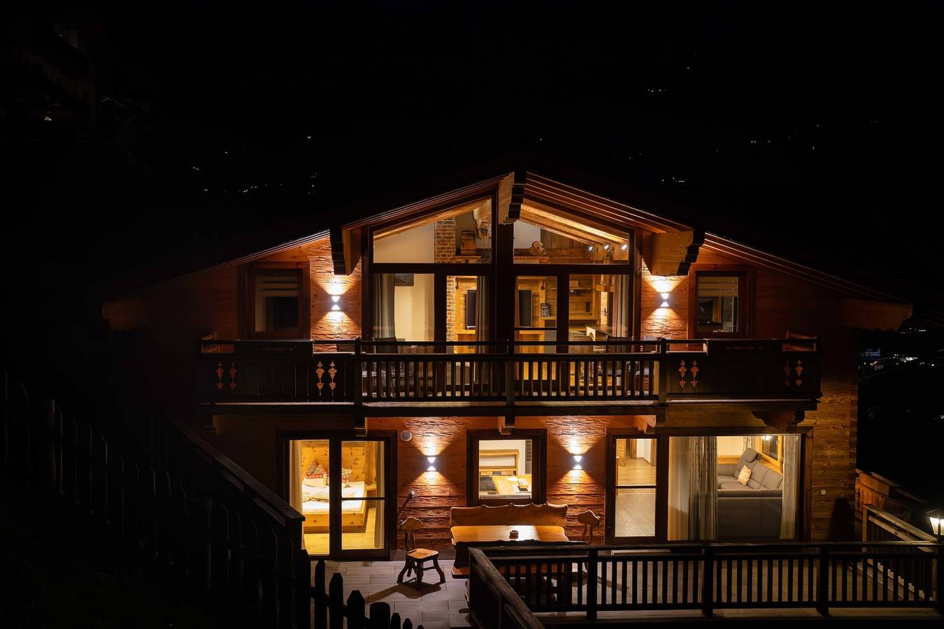 Ganze Ferienwohnung, Alpen Chalet Wohnung "Martha" in Tuxer Alpen, Zellberg