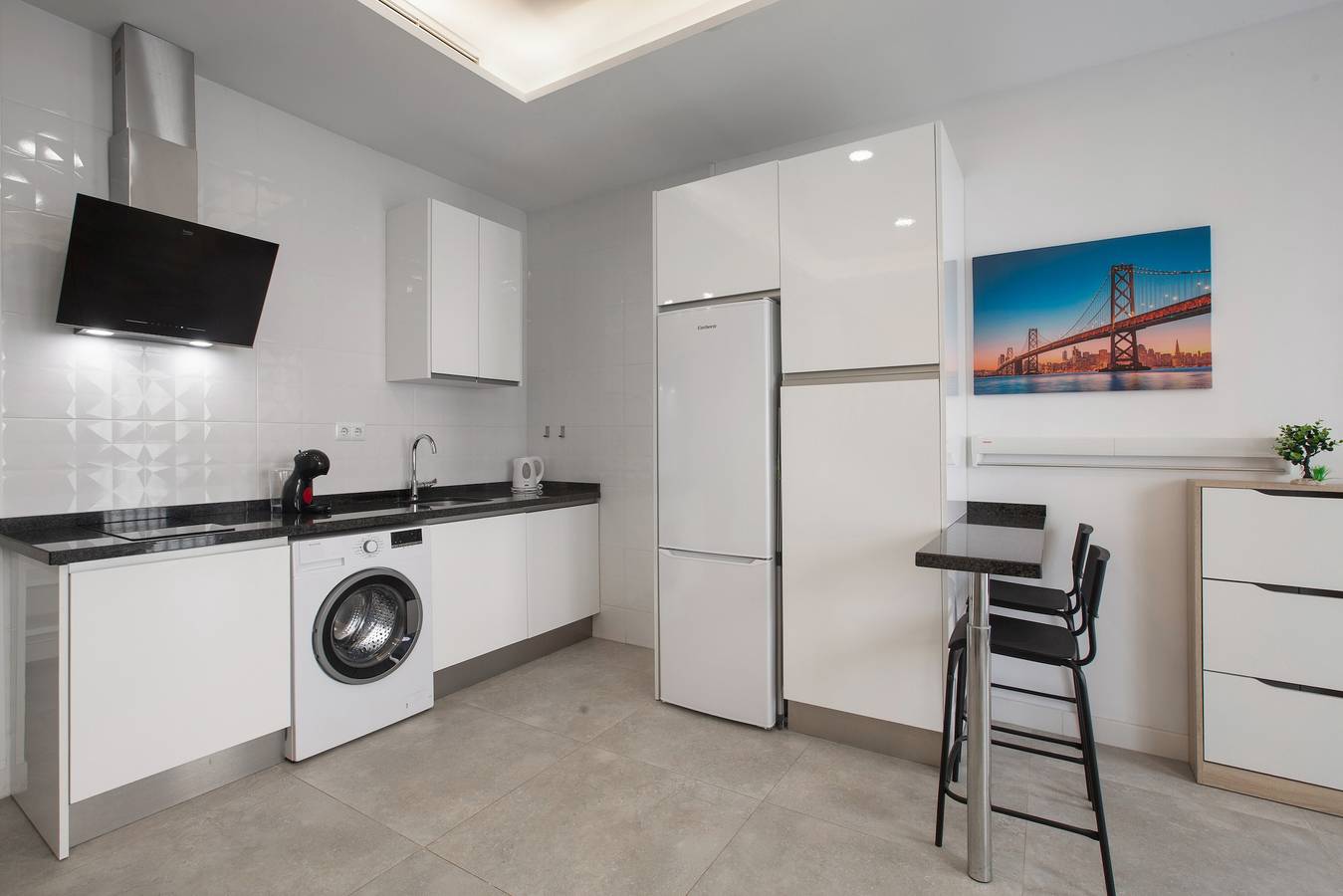 Estudio entero, Apartamento 'Mendoza Loft Málaga' con Wi-Fi y aire acondicionado in Carretera de Cádiz, Málaga