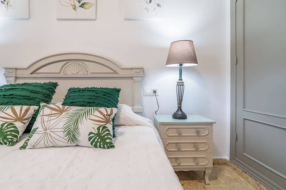 Casita Los Garranchos en la campiña andaluza rodeada de olivos in La Carlota, Provincia de Córdoba