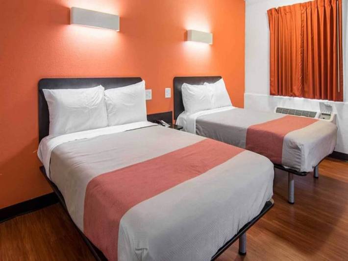 Apartamento entero, 2 camas matrimoniales | Mininevera, No fumadores in Glassboro, Nueva Jersey
