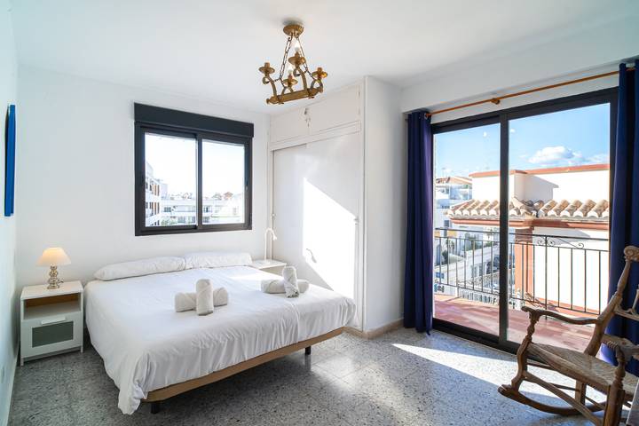 Ganze Wohnung, Bahia 49 Apartments in Playa Carabeíllo, Nerja