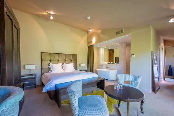 Hôtel pour 2 personnes, avec jardin à Jarnac