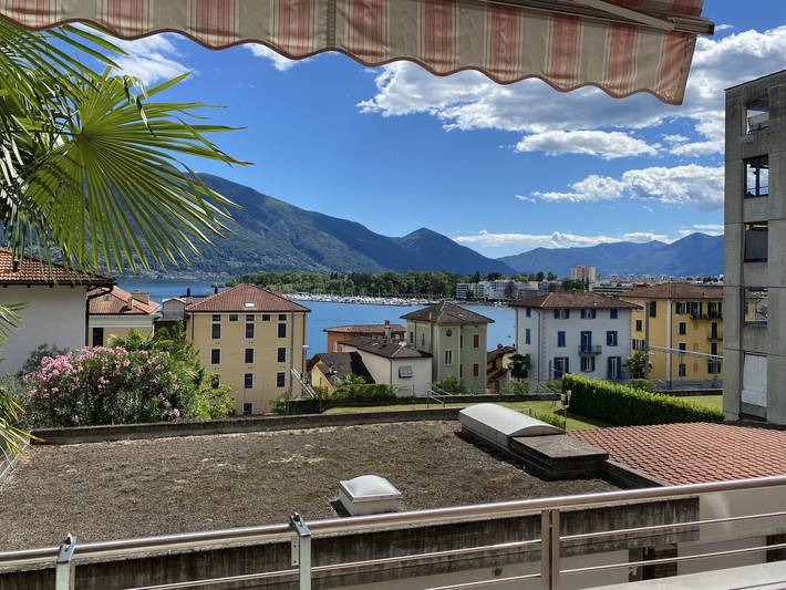Ferienwohnung für 4 Personen, mit Balkon und Seeblick in Muralto
