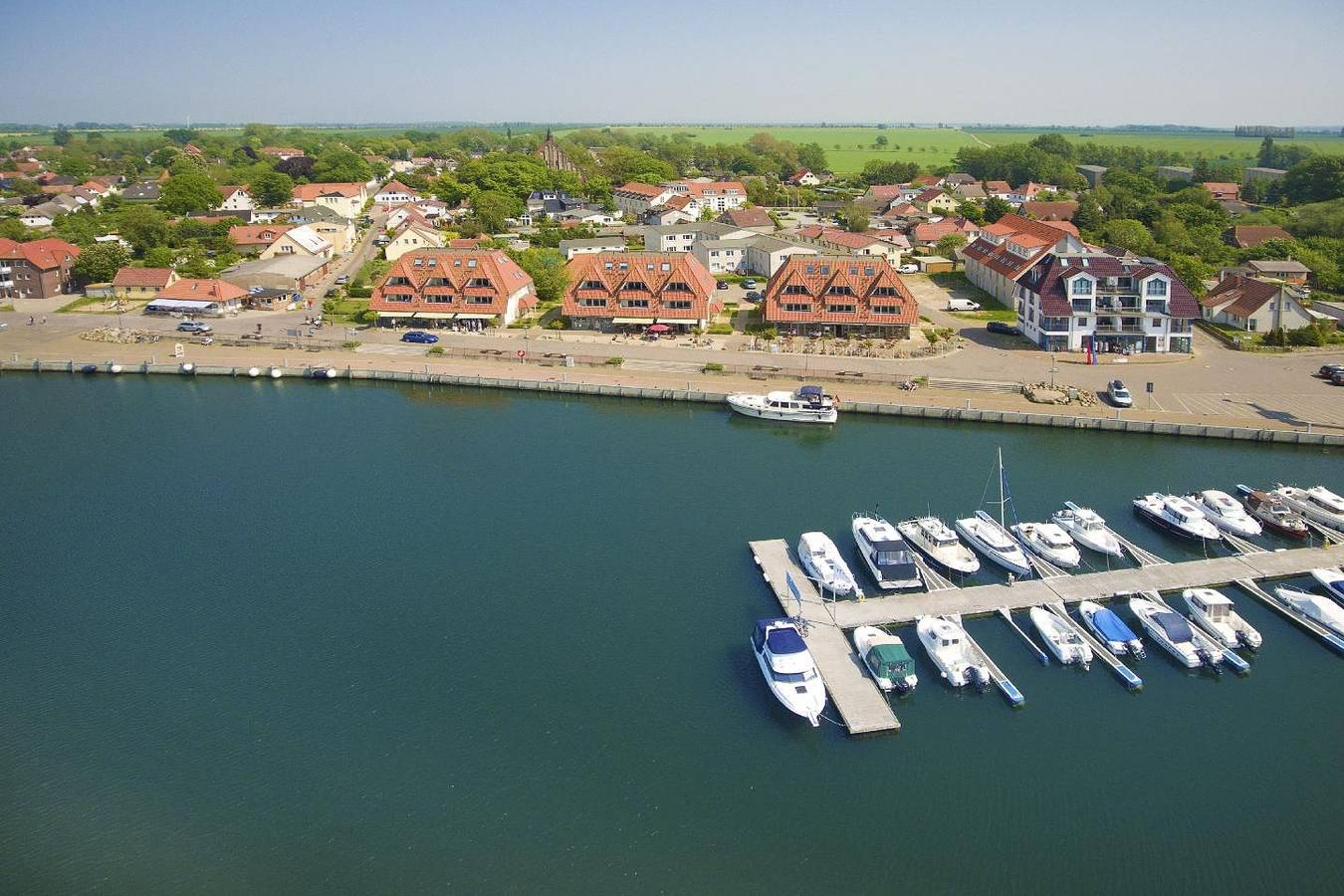 Apartamento entero, Hafennahe Ferienwohnung mit Balkon und Meerblick - Hafenhäuser Wiek 06 in Wiek, Rügen