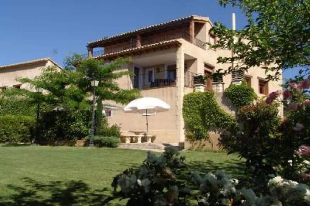 Asque: Appartement in Boerderij in Colungo, Aragonese Pyrenees