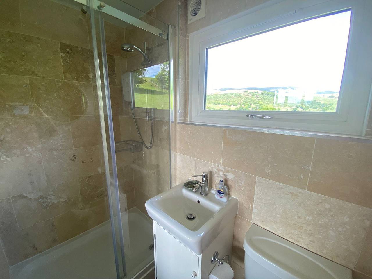 Snowdonia 1-Bed Chalet, Sleeps 2, Stunning Views in Snowdonia