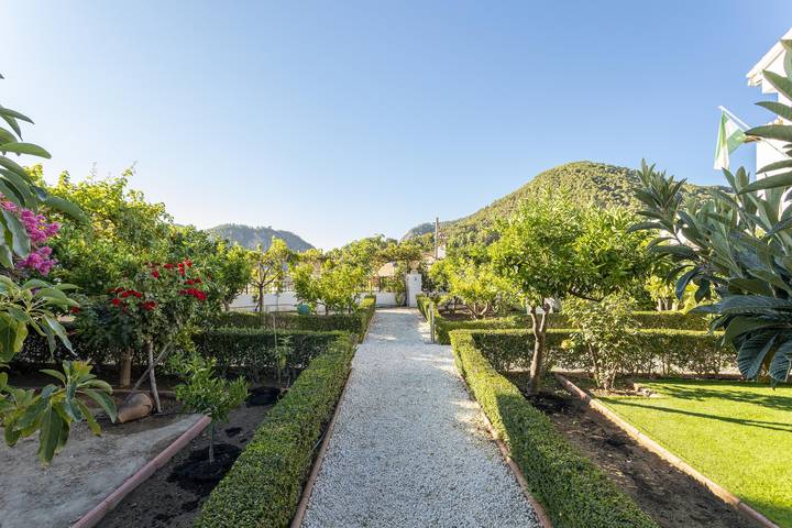 Casa rural para 14 personas, con jardín en Villamena - 2