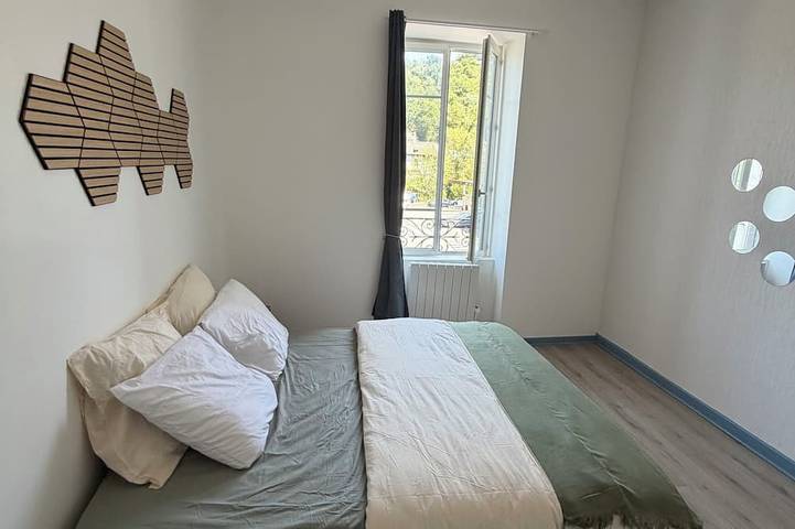 Apartamento entero, Appart' cosy + billard, à Bort in Bort-les-Orgues, Parque Natural Regional Volcans d'Auvergne