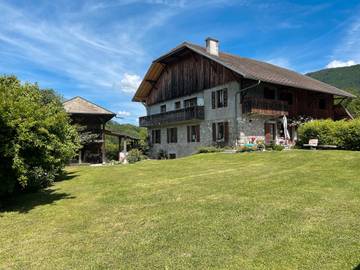 Gîte pour 6 personnes, avec jardin à Marignier