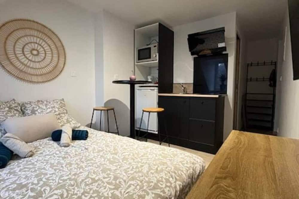 Entire apartment, Le - Studio - Louana in Aubusson, Aubusson region