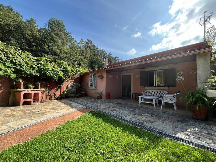 Location de vacances pour 4 personnes, avec jardin à Brión - 3