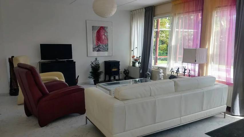 Ferienhaus für 7 Personen, mit Garten und Whirlpool - 1