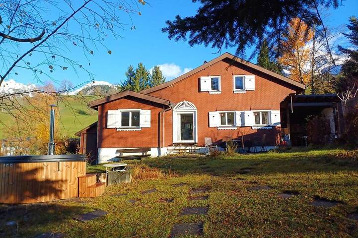 Ferienhaus für 7 Personen, mit Garten und Pool