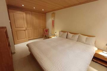 Chalet pour 4 Personnes dans Gstaad, Saanen, Photo 1