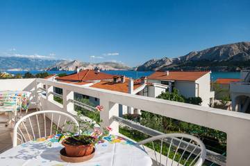 Ferienwohnung für 5 Personen, mit Balkon in Baska