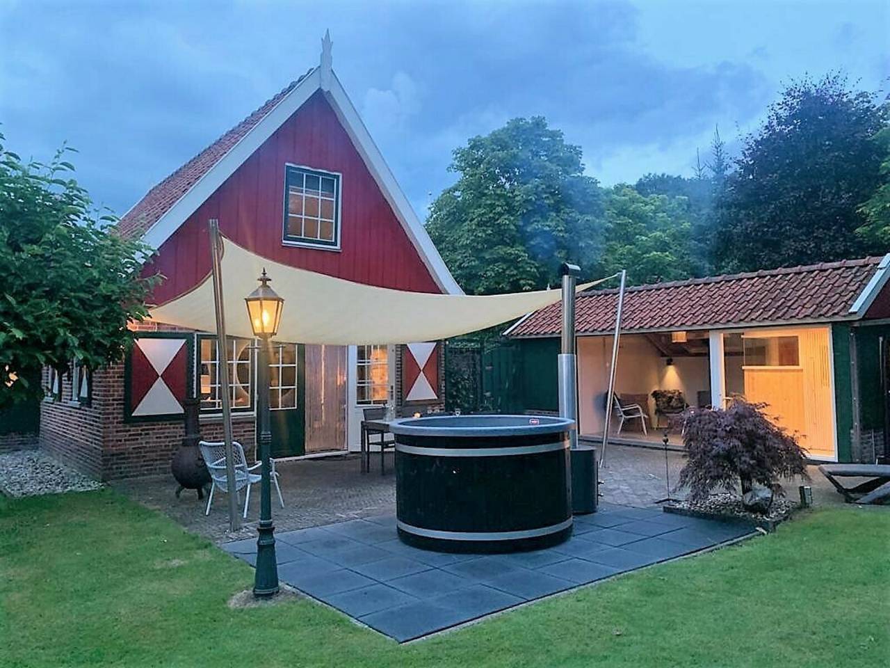 Onthaasten in de Achterhoek Wellness Vakantiehuizen — Het Belegh van Groll for 5 people in Achterhoek