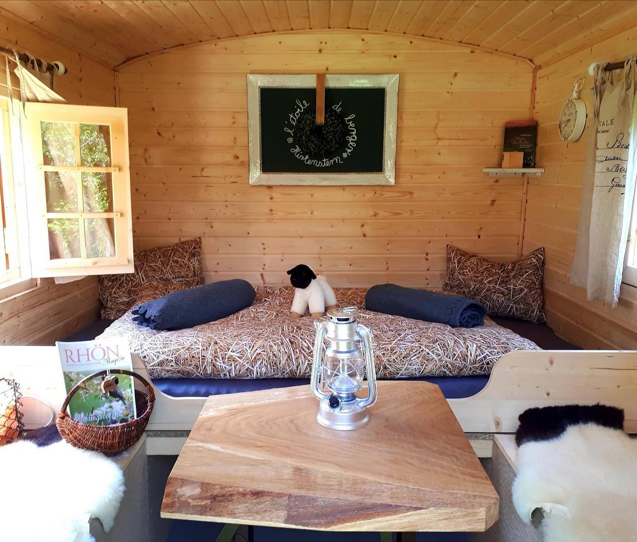 Entire holiday apartment, Schäferwagen mit Ferienwohnung in Hilders, Rhön-Hessen