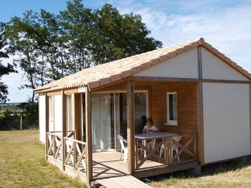 Gîte pour 4 personnes, avec jardin et piscine, animaux acceptés à Orist