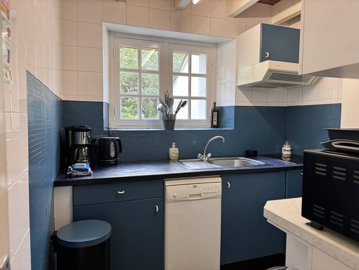 Gîte pour 4 personnes, avec jardin ainsi que piscine et terrasse, animaux acceptés à Saint-Évarzec - 3