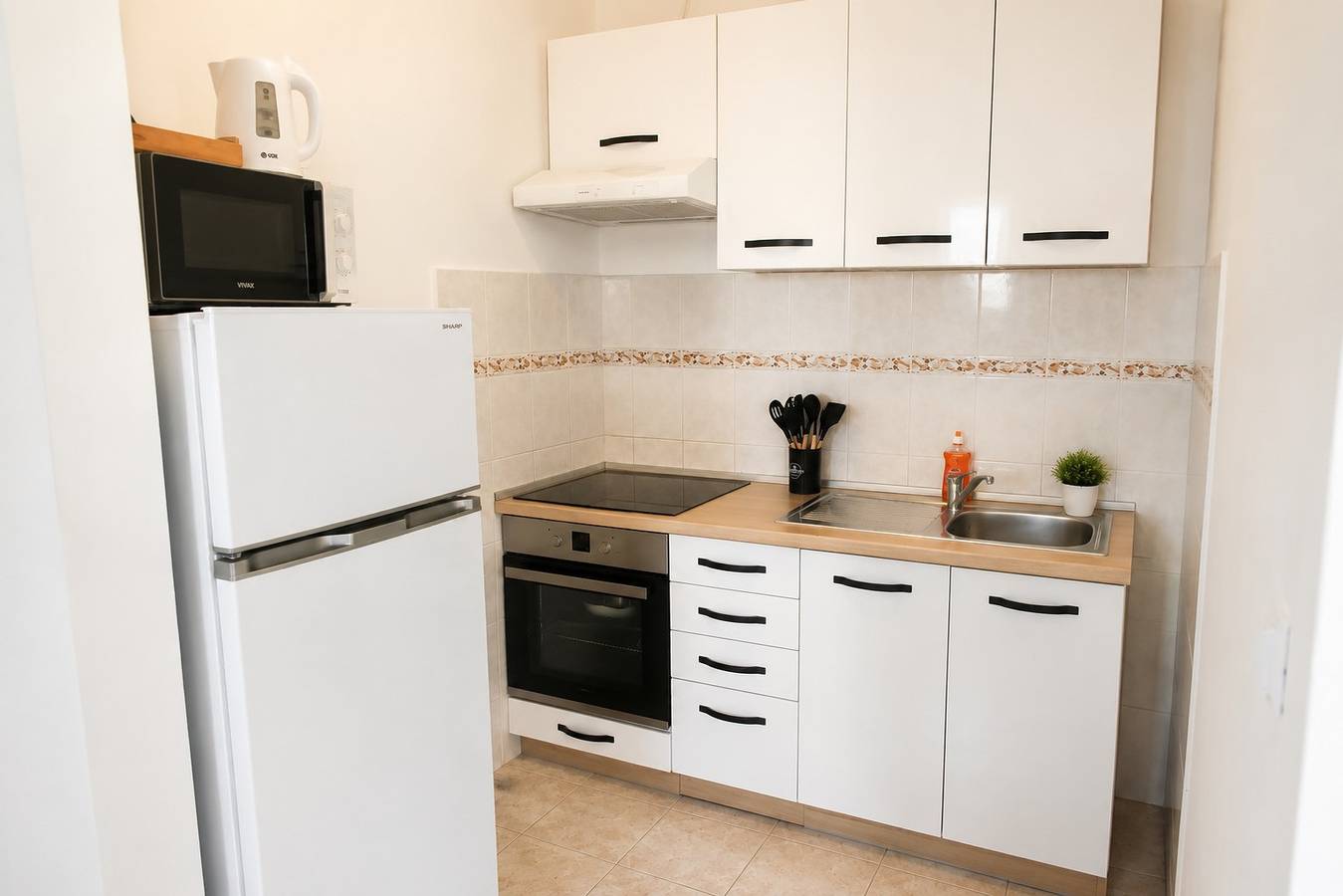 Ganze Wohnung, Ein modernes Apartment mit grosse Terrasse in Primošten, Šibenik-Knin