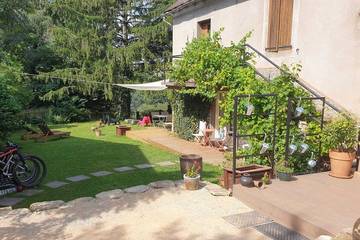 Gîte pour 4 personnes, avec jardin à Quins