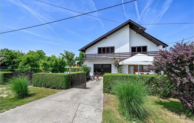 Gemütliche 80 m² große Ferienwohnung mit Pool, WLAN und in der Nähe des Flusses Česma in Bjelovar-Bilogora