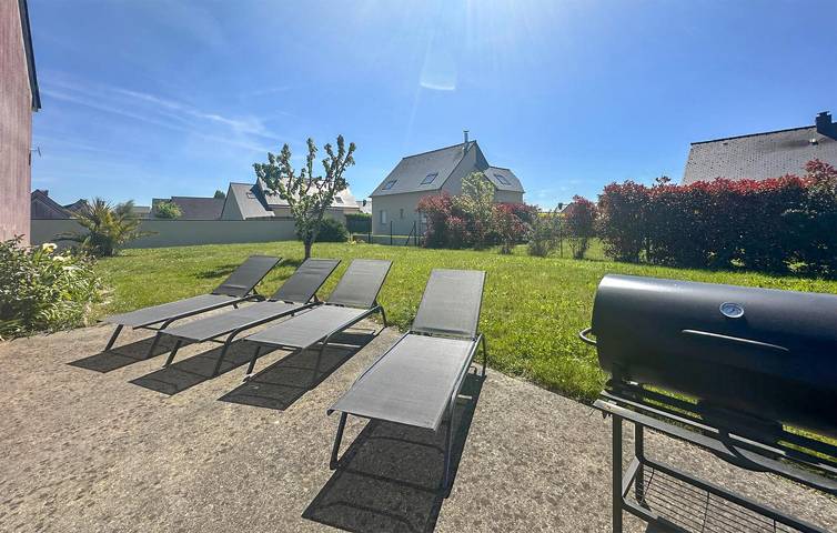 Acogedor apartamento con jardín, wifi y aparcamiento cerca de la costa y del centro de la ciudad in Le Vivier-sur-Mer, Bahía del Monte Saint-Michel
