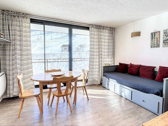 Chalet pour 5 personnes, avec terrasse et piscine dans Le Corbier