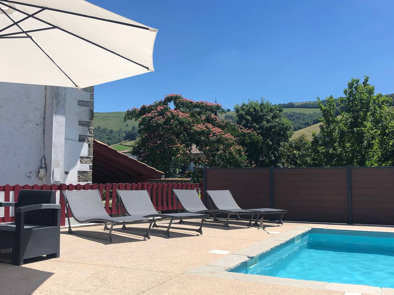 Holiday Home "Maison Elixondoa" with Mountain View, Wi-Fi in Pagolle, Bayonne region