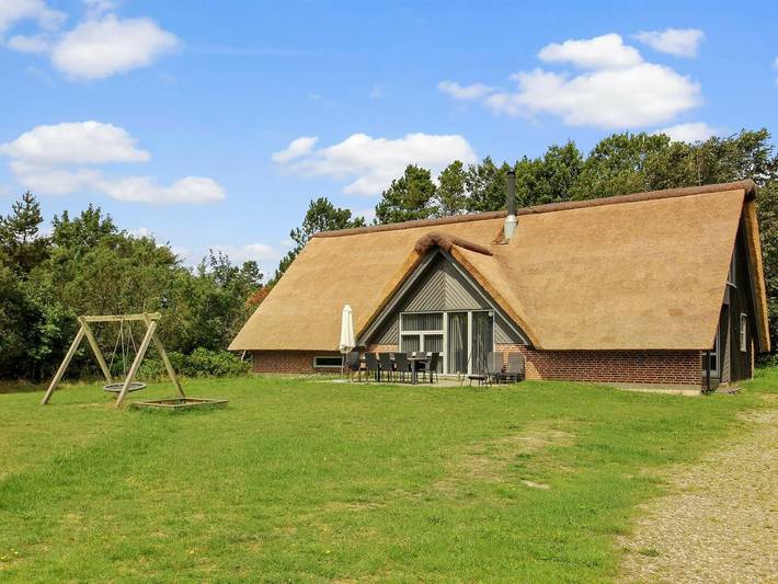 Ferienhaus für 14 Personen, mit Terrasse und Sauna sowie Pool, mit Haustier in Filsø See