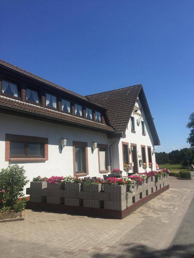 Hotel, mit Terrasse in Saterland