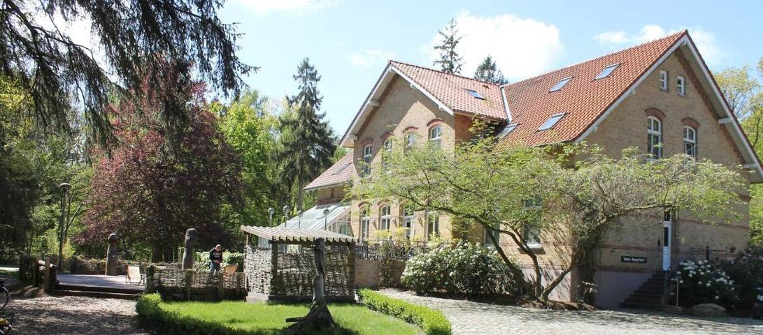 Hotel für 2 Personen, mit Terrasse und Garten sowie Ausblick in Nationalpark Vorpommersche Boddenlandschaft - 2