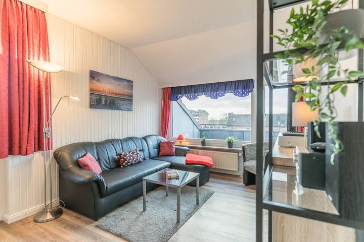 Ganze Wohnung, Zentrale Ferienwohnung "Jessica" für 4 Personen, strandnah in Büsum, Kreis Dithmarschen