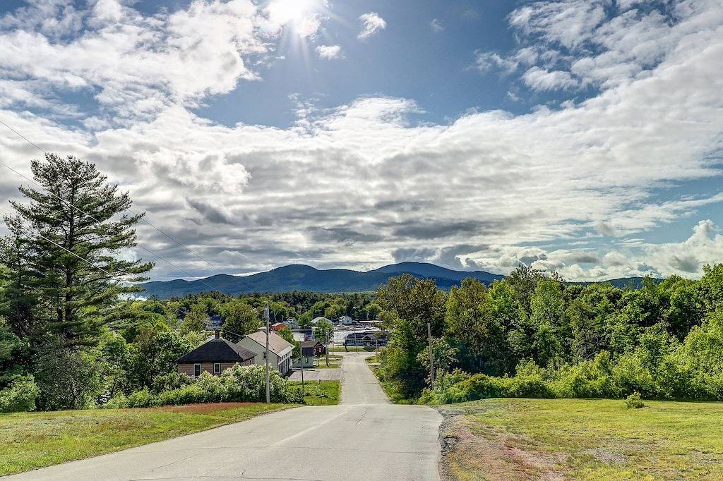 Hundefreundliche Blockhütte mit herrlichem Seeblick in der Nähe von Strand- und Schneemobilwegen! in Piscataquis County