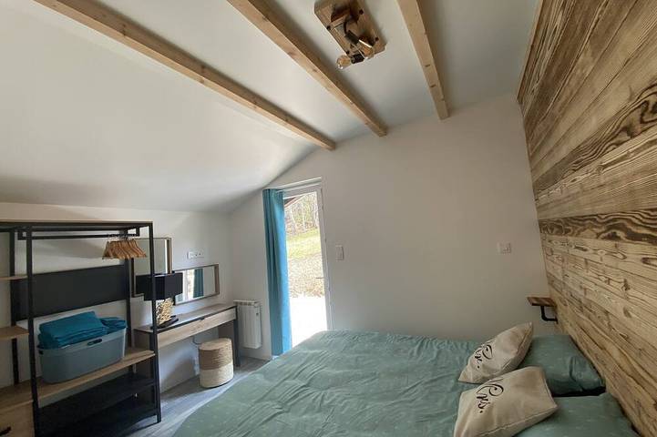 Gîte pour 8 personnes, avec Balcon et Jardin dans Lac de Saint-Point - 3