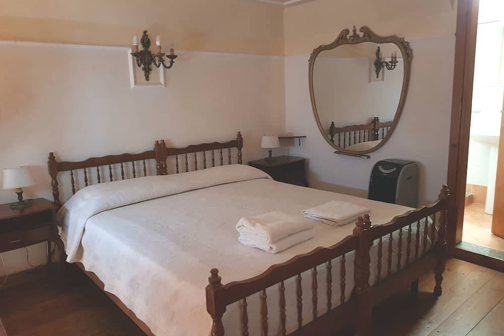 Entire apartment, Brigitte, centre, 5 minutes walk to the beach, 10 minutes walk trainstation. in Tropea, Vibo Valentia Province